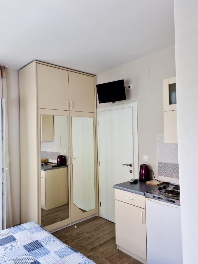 Apartmani Anitas 그라다츠 외부 사진
